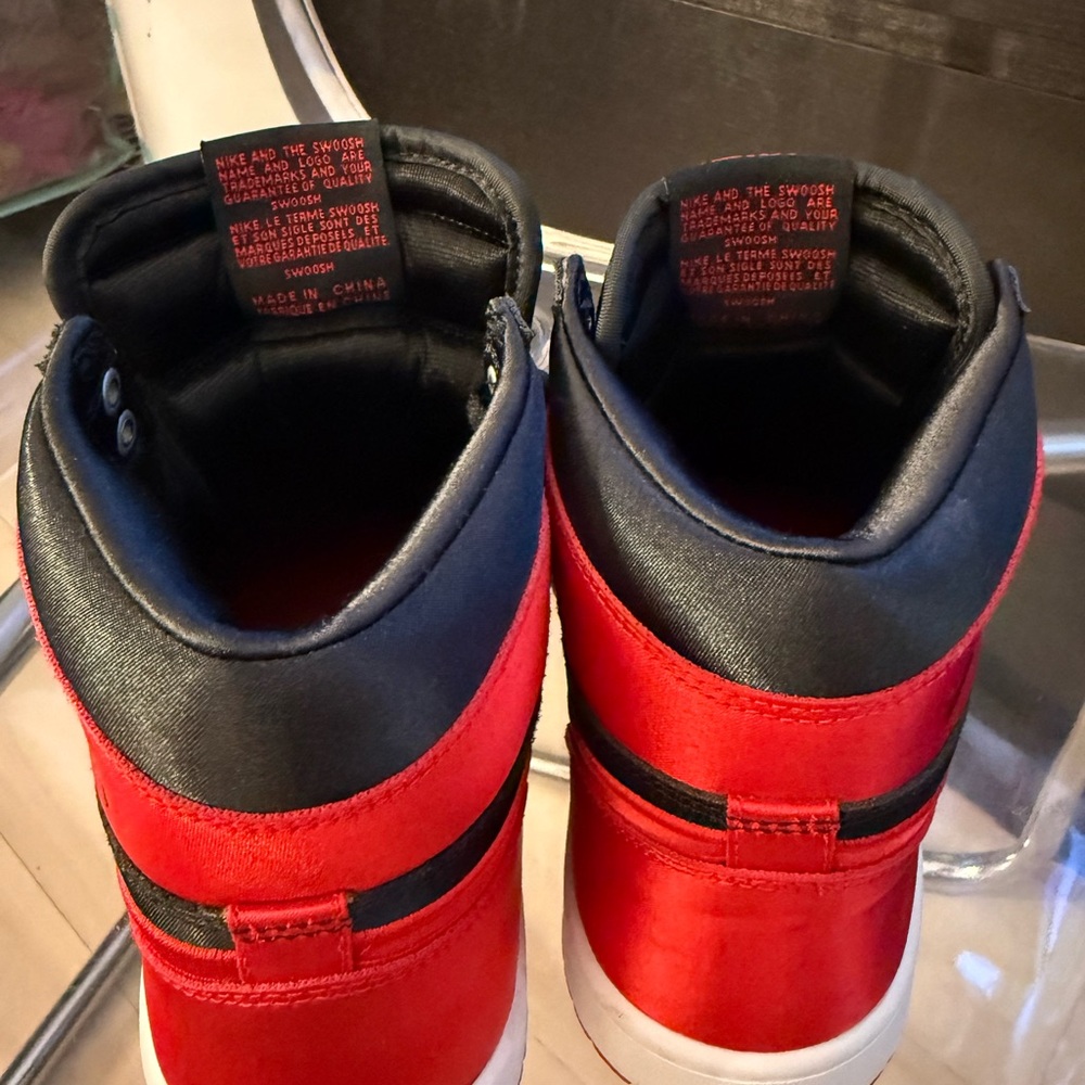 Air Jordan 1 Retro High OG Satin Bred - Women’s 8.5 (red and black) Jordans,Nike - Picture 8 of 8